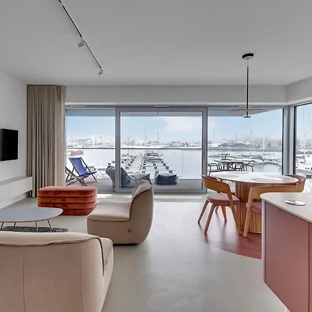 Grand - Yacht Park Apartment *